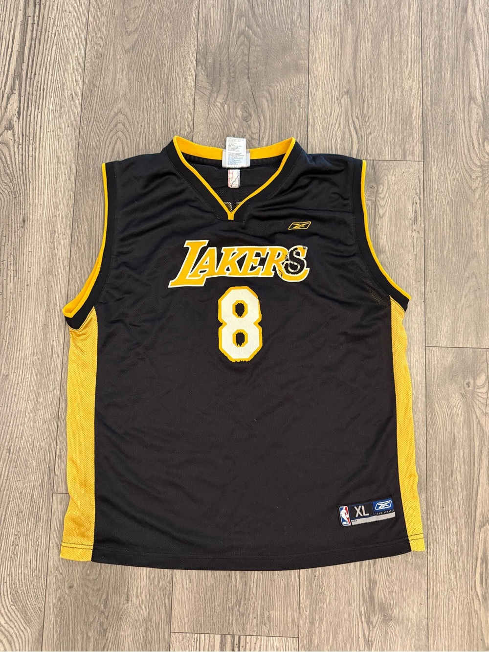 Kobe Bryant Reebok Vintage Los Angeles Lakers Black #8 Youth Size: XL Jersey